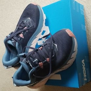 Women's Hoka size 7 shoes